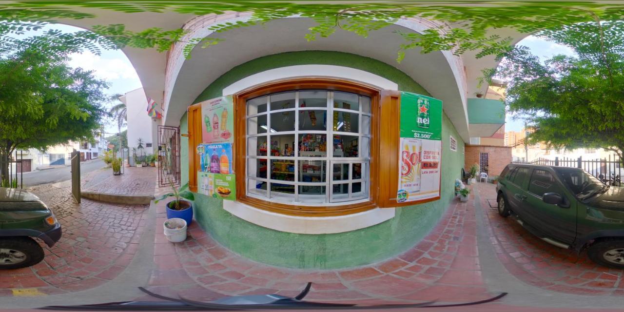 Roof Hostel 칼리 외부 사진