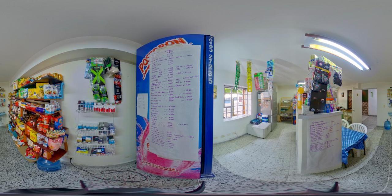Roof Hostel 칼리 외부 사진