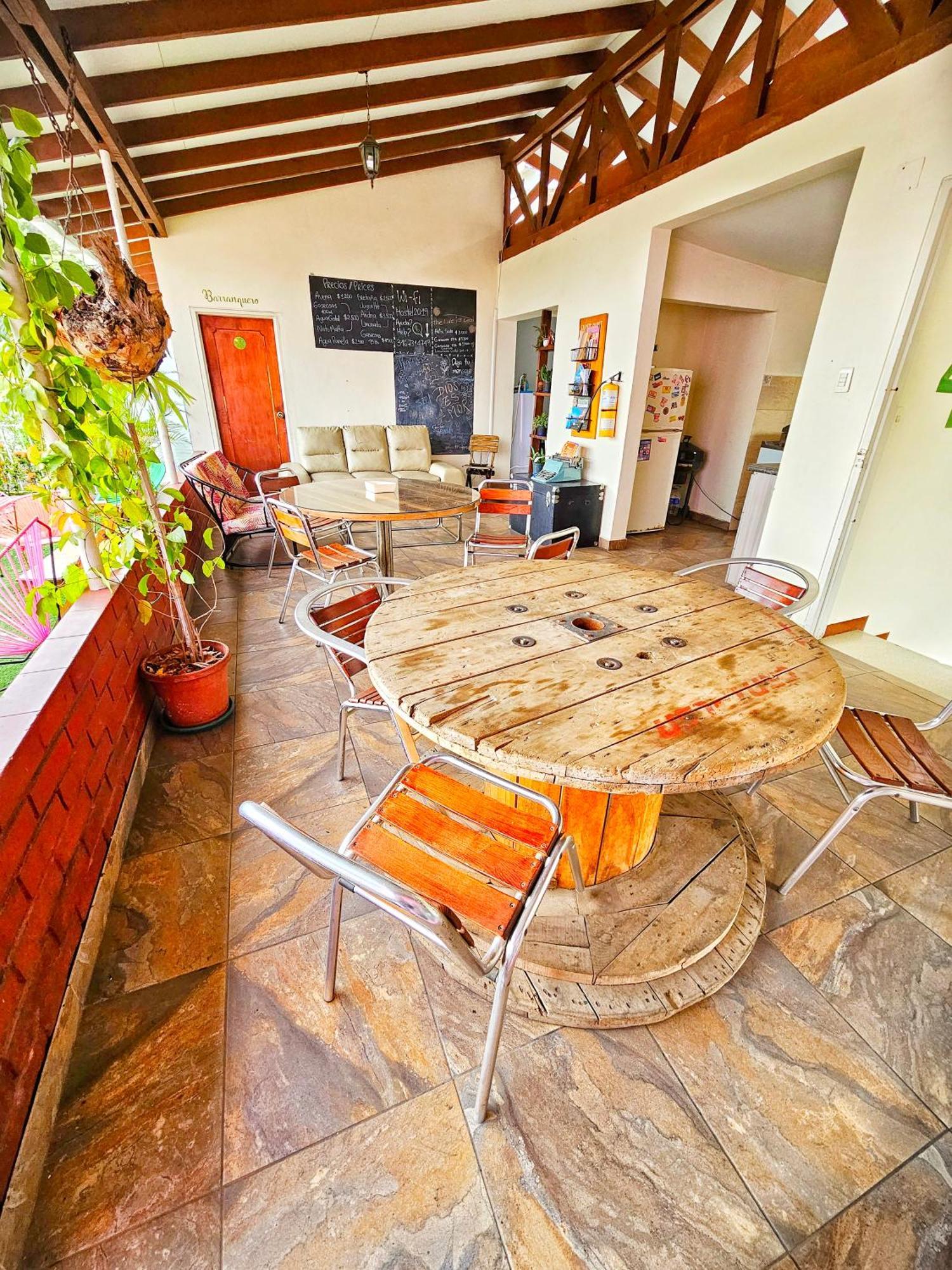Roof Hostel 칼리 외부 사진