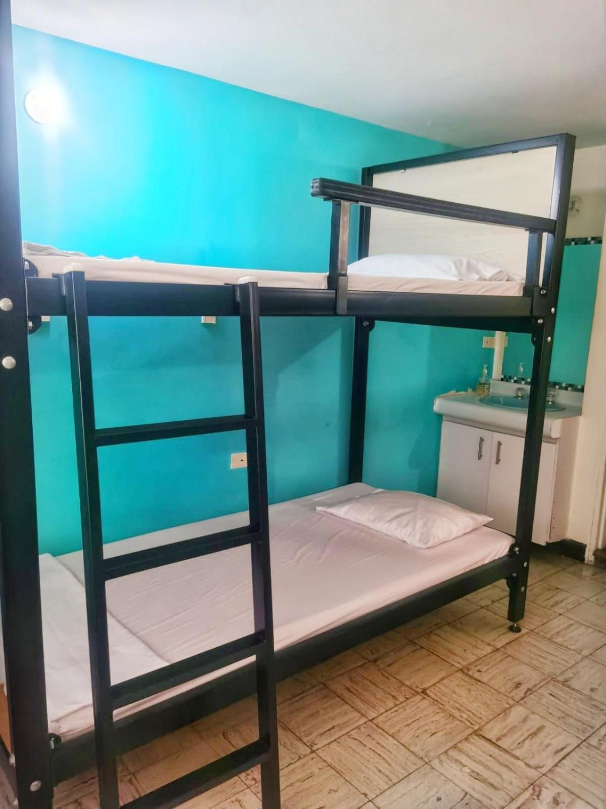 Roof Hostel 칼리 외부 사진