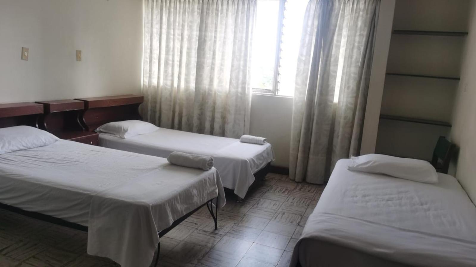 Roof Hostel 칼리 외부 사진