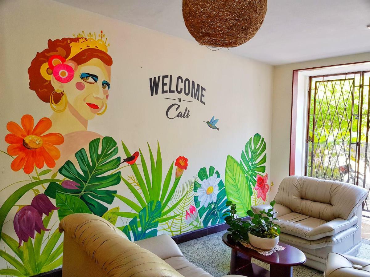 Roof Hostel 칼리 외부 사진